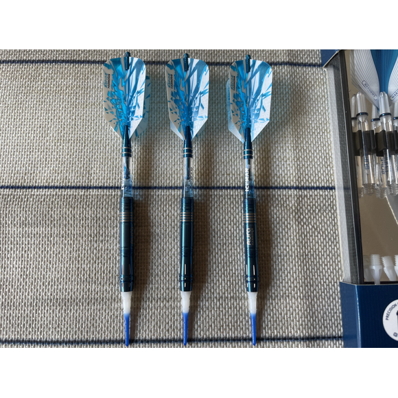 Harrows - Aura - Softdarts 18 Gramm 95% Tungsten mit OVP und Zubehör, 3 image